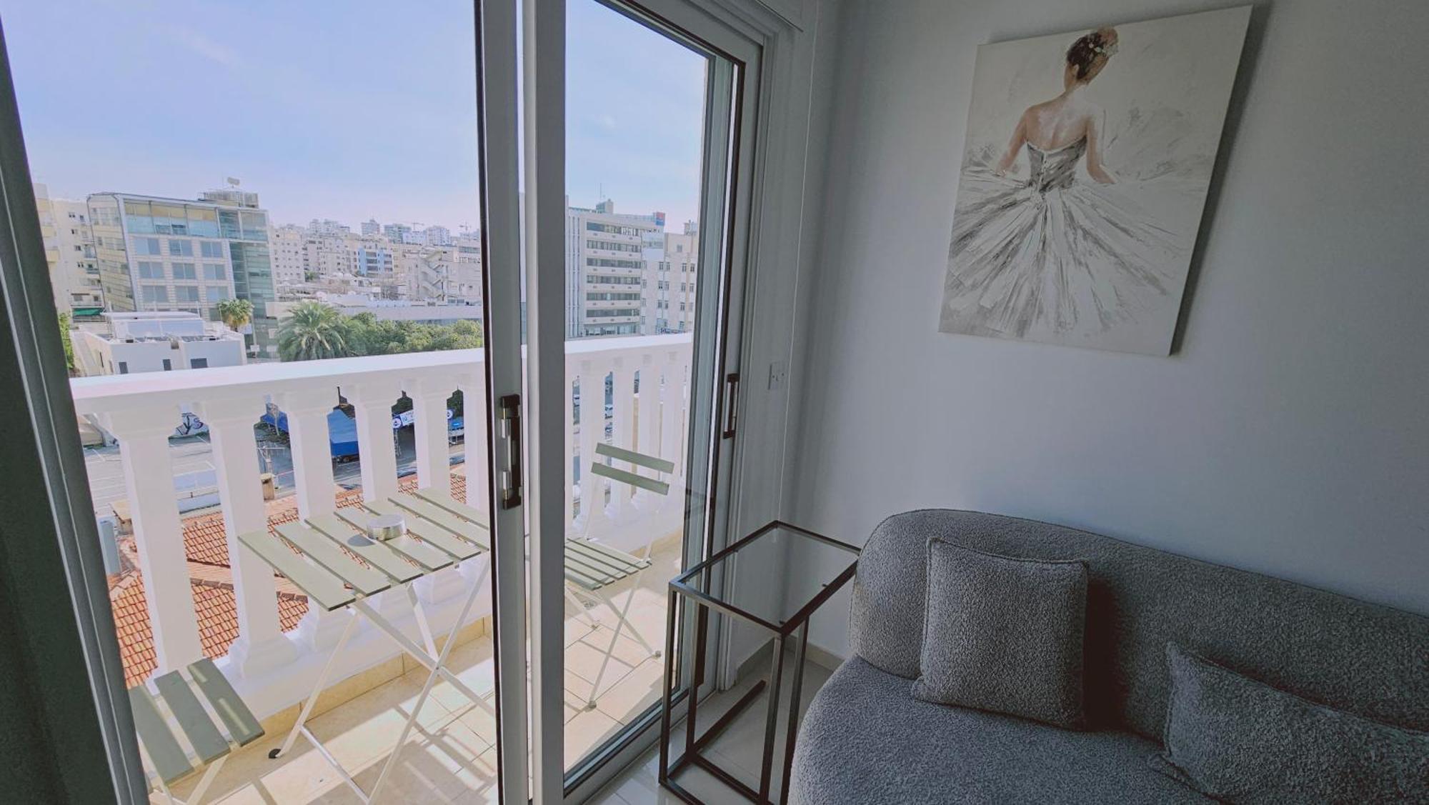 Stay Cosmo City Suites 尼科西亚 外观 照片