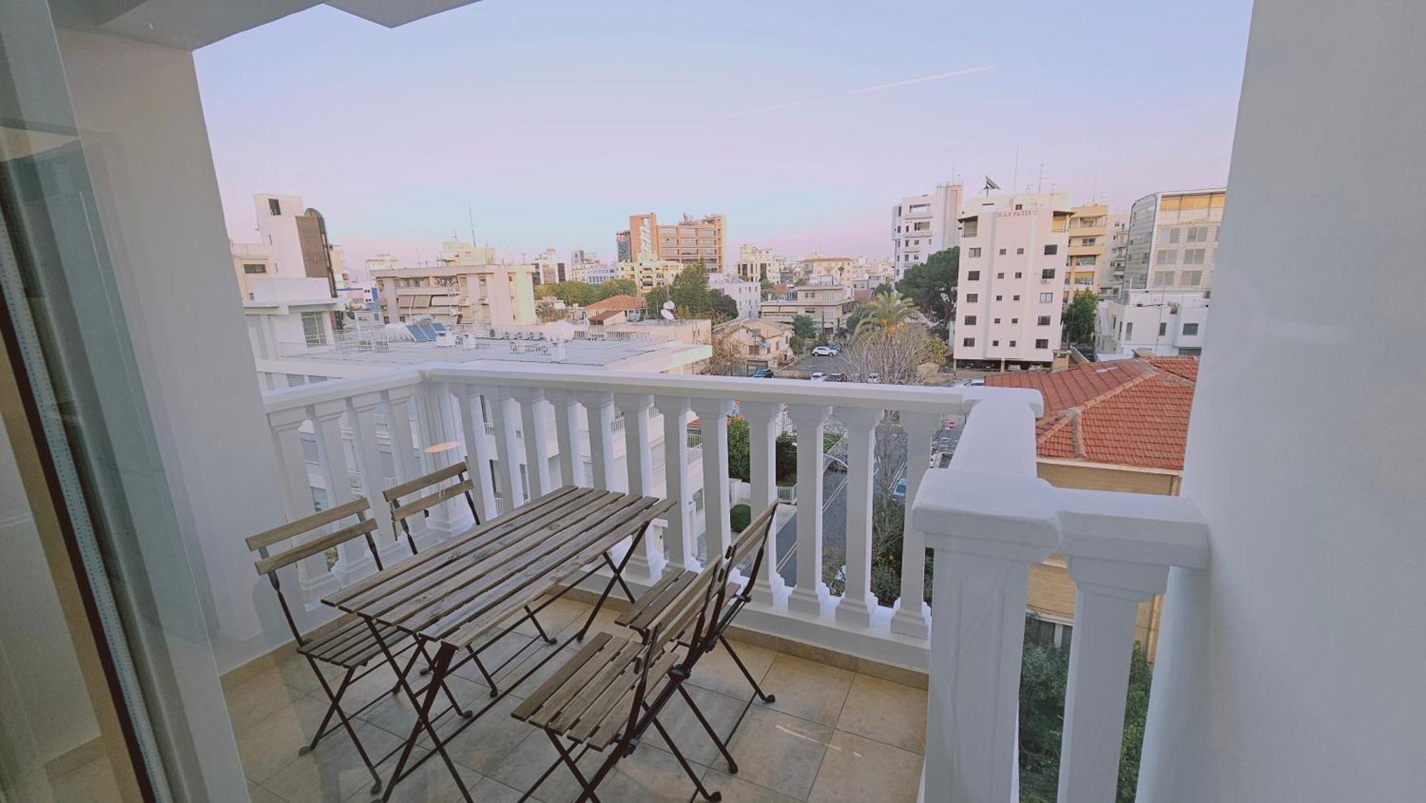 Stay Cosmo City Suites 尼科西亚 外观 照片